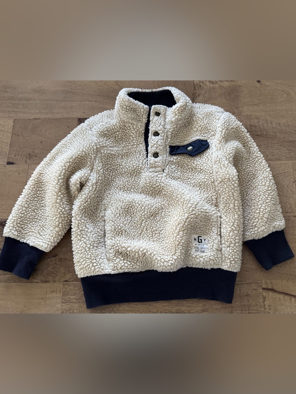GAP Cream Sherpa Pullover Sweatshirt Navy Trim size 2 years outdoor